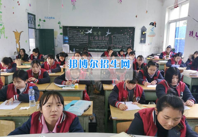 四川省乐山市第一职业高级中学学前教育专业严抓教学质量