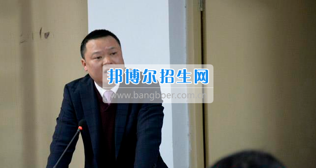 南充市建华职业中学第六届教代会二次会议胜利闭幕