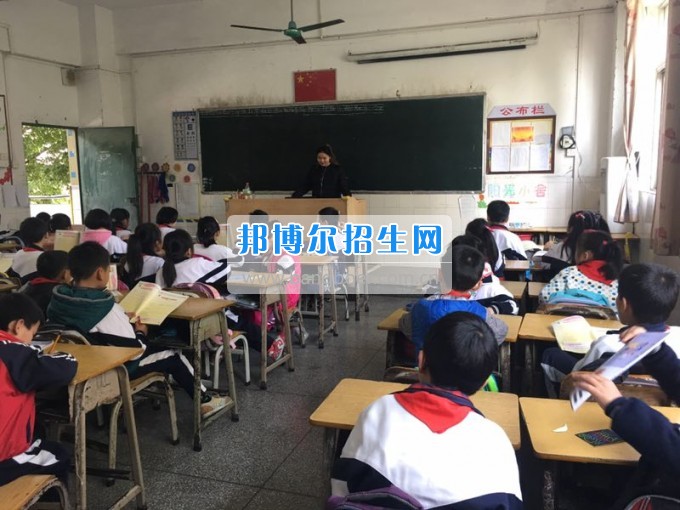 川北幼儿师范高等专科学校职场扬帆 逐梦起航