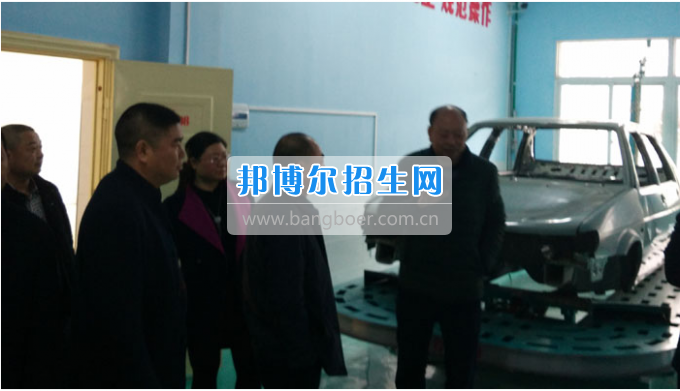 仪陇县教育局长一行赴天坤四川省古蔺县职业高级中学校参观考察
