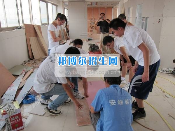 成都建筑装饰工程技术读几年