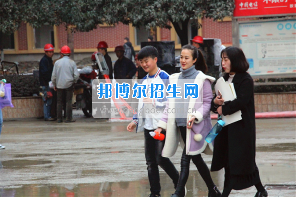 成都希望航空职业学校开学了