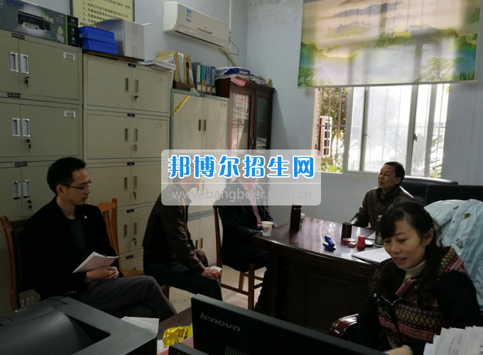四川省营山职业高级中学光临南充师范学校交流学习