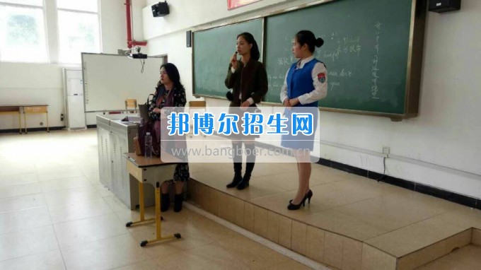 眉山市华西航空旅游学校仁寿校区认真规范礼仪化特色教学