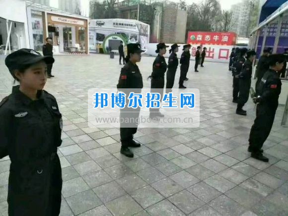 四川省弘博中等专业学校安检专业学子助力第96届全国糖酒会