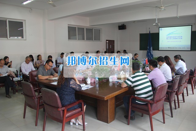 “汽车分院”在汽车职校隆重揭牌