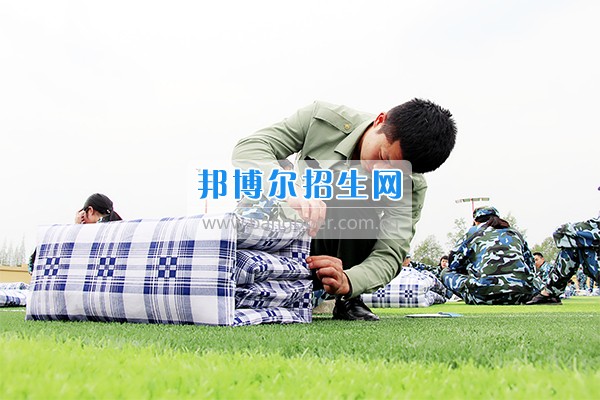 四川五月花汽修学院军训一场壮观的“豆腐”盛宴