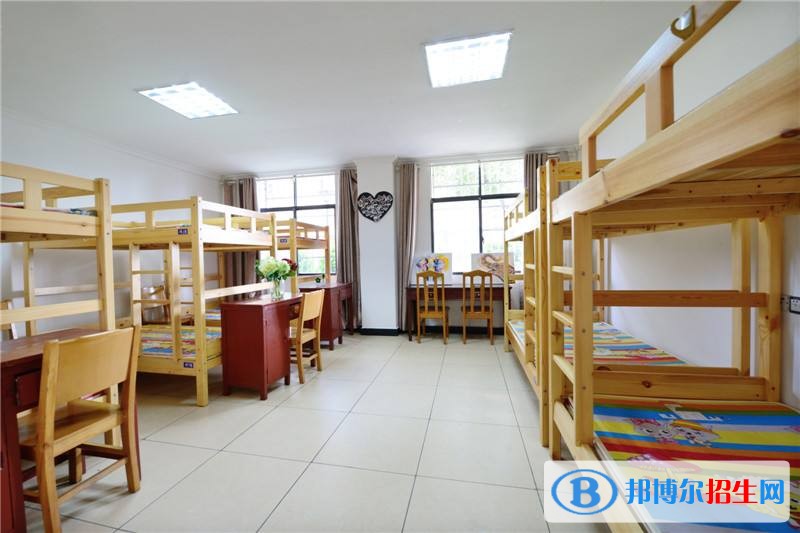 四川现代艺术学校宿舍条件