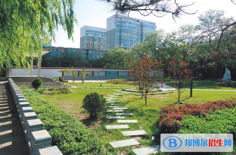 四川省甘孜卫生学校2018年报名条件、招生对象