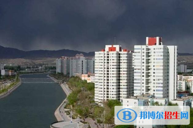 新疆巴音郭楞蒙古自治州卫生学校有哪些专业
