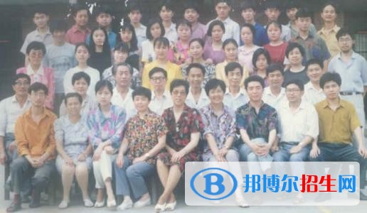 绵阳灵通电气技工学校