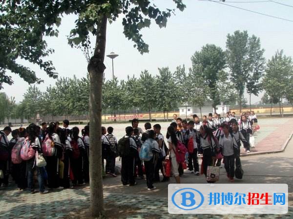 西河职业中学2018年报名条件、招生对象