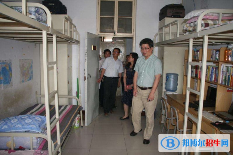 西河职业中学宿舍条件