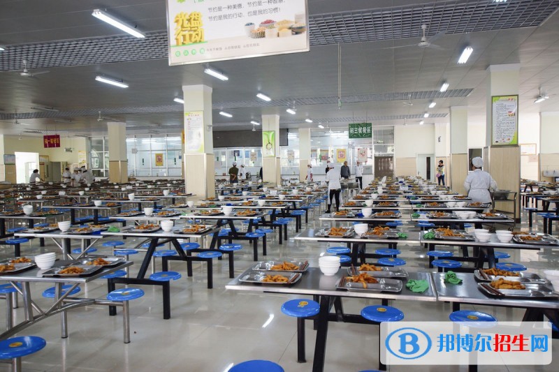 西河职业中学宿舍条件