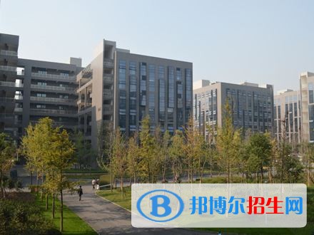 成都武侯高新职业技术学校2018年报名条件、招生对象