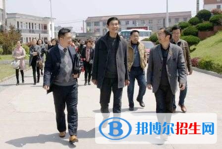 芦山县职业高级中学