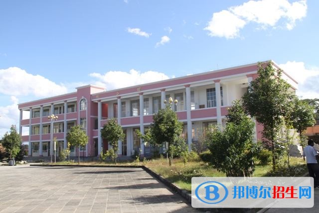 腾冲县第一职业高级中学招生办联系电话