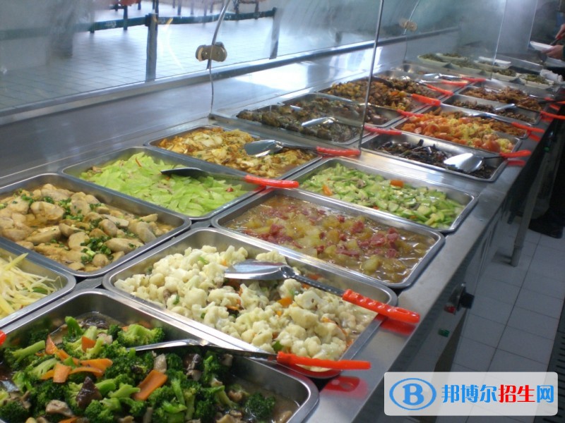营山职业高级中学食堂