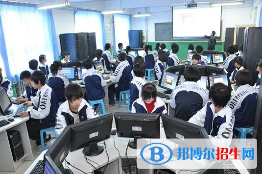 南充市第二职业中专学校地址在哪里