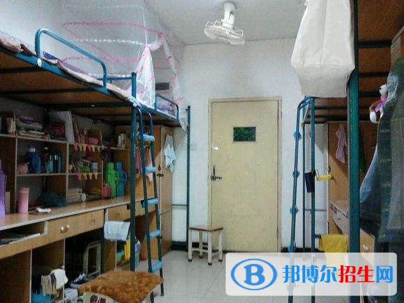 西安外事技工学校宿舍条件