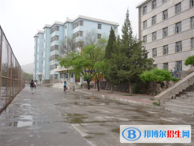 培黎石油学校