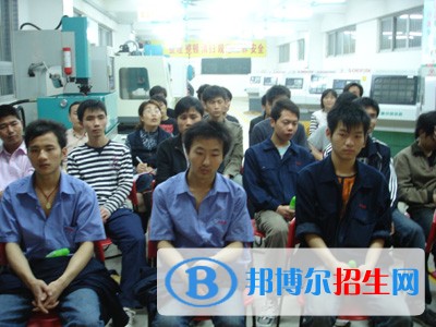 石家庄通用理工中等专业学校网站网址