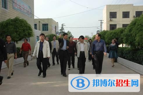 深泽县职教中心招生办联系电话