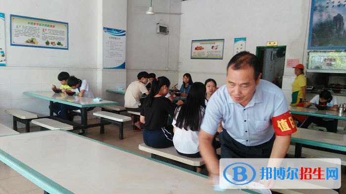 石家庄粮食技工学校宿舍条件