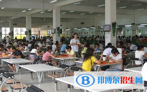 西安铁路成人中等卫生学校宿舍条件