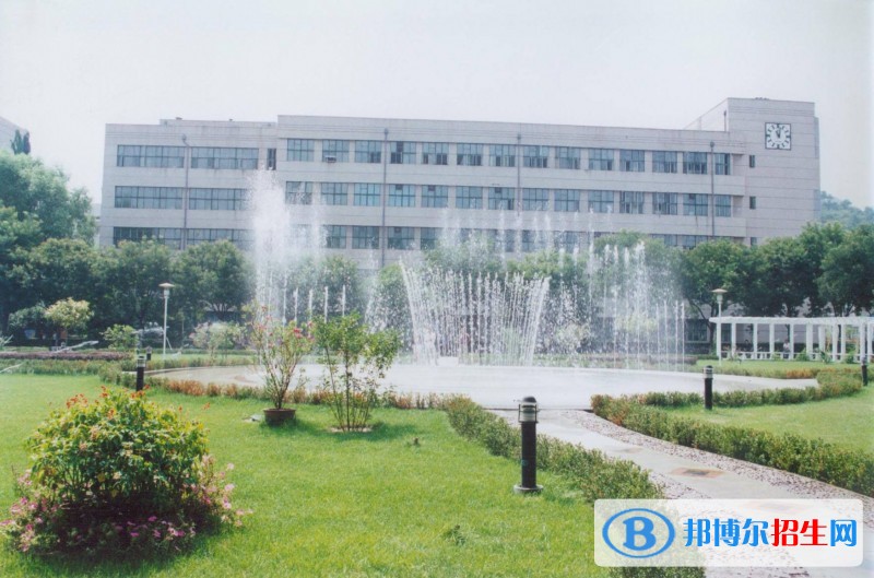 承德北方财会学校招生办联系电话