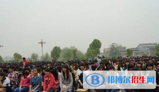 陕西工贸职业中等专业学校2018年报名条件、招生对象