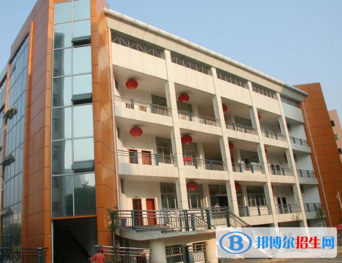 泸州职业技术学院教学楼