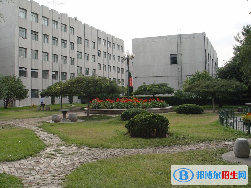 华北机电学校招生办联系电话