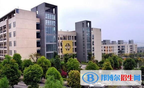 重庆工业职业技术学院2019年单招录取分数线