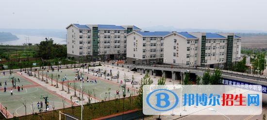 重庆没读完初中可以读中专学校吗