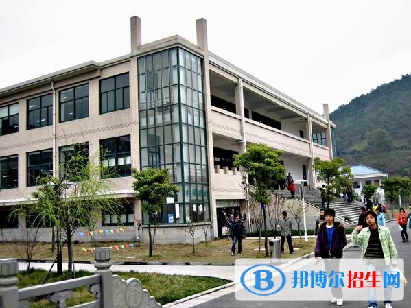 盐都盐南职业高级中学2019年报名条件、招生对象