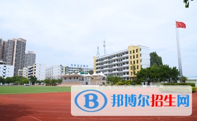 陕西初中女生读什么中专学校好
