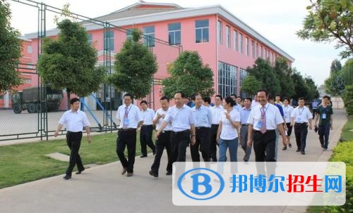 云南女生学什么中专学校好