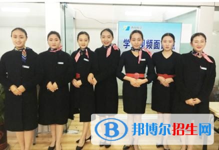 四川中专学校生可以考大学吗
