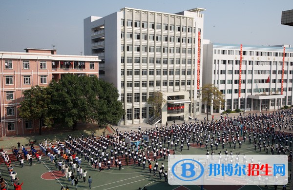 贵州中专学校读出来是什么文凭
