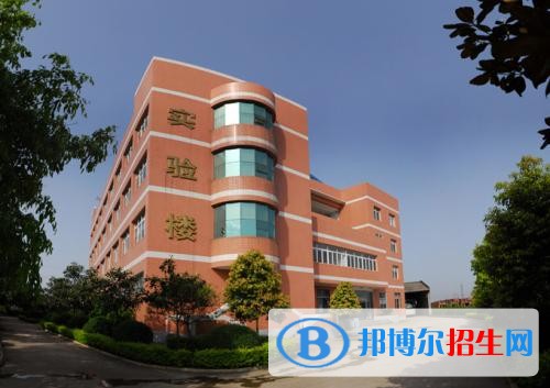 四川中学毕业读什么中专学校