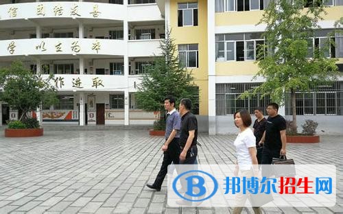 昆明女生读什么中专学校好