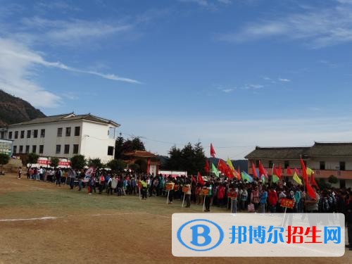 大理读中专学校要多少钱