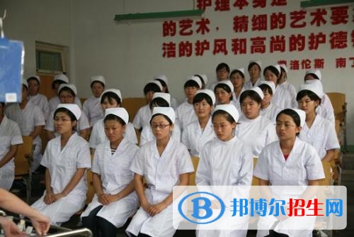 大理女生读中专学校学什么好