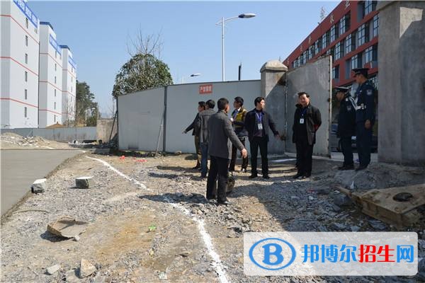 遵义高中女生毕业后读什么中专学校好
