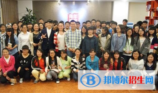 曲靖读中专学校好还是读高中好