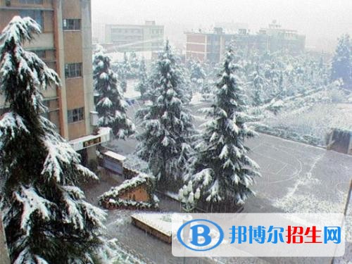 曲靖女生上什么中专学校比较好