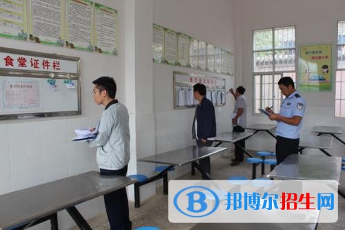 曲靖初中中专学校都有什么专业