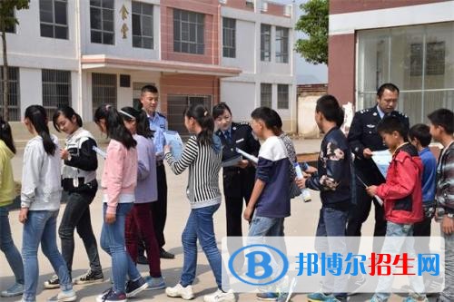 曲靖高中毕业读中专学校好吗