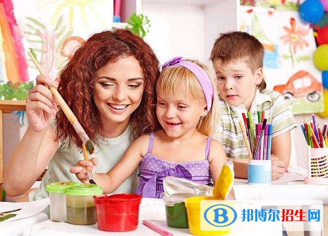 六盘水中专学校什么专业好